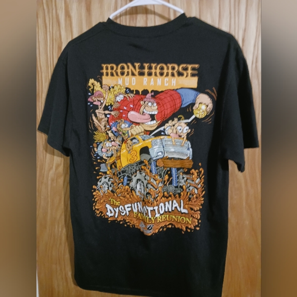 Iron Horse Mud Ranch- The Dysfunctional Family ReunionPrint SS Size M